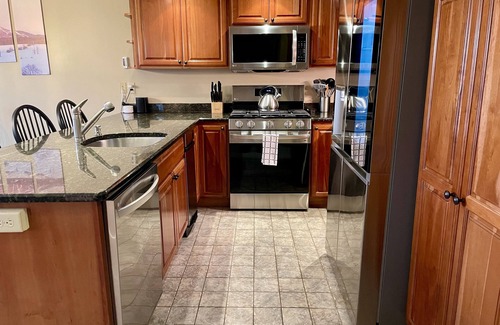 North Troy Condominio | Ski-in, ski-out Village Condo at Jay Peak Resort