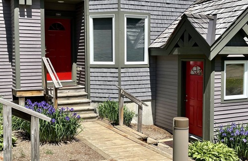 North Troy Condominio | Ski-in, ski-out Village Condo at Jay Peak Resort