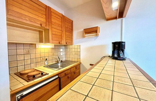 Montcel Apartamento | Estudio a pie de pista con balcón y mascotas permitidas