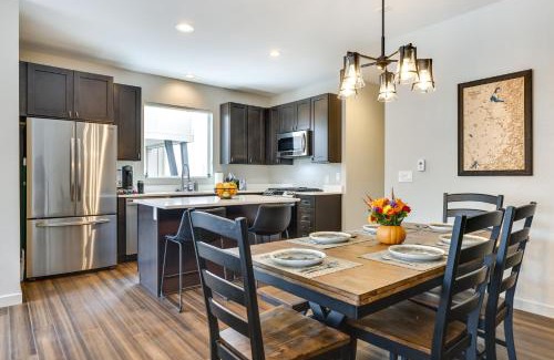 Silvercreek Casa | Ski-InandSki-Out Granby Getaway with Fire Pit!