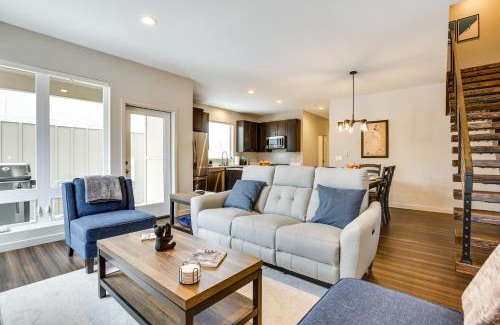 Silvercreek Casa | Ski-InandSki-Out Granby Getaway with Fire Pit!