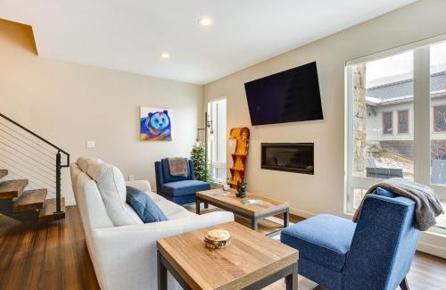 Silvercreek Casa | Ski-InandSki-Out Granby Getaway with Fire Pit!