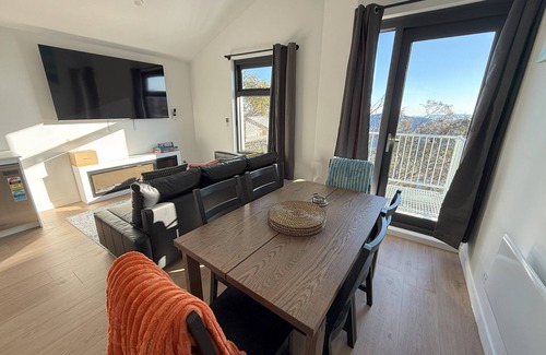 Mount Buller Casa | Ski Lift Access | Modern 3BR Chalet + Fireplace
