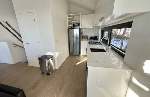 Mount Buller Casa | Ski Lift Access | Modern 3BR Chalet + Fireplace