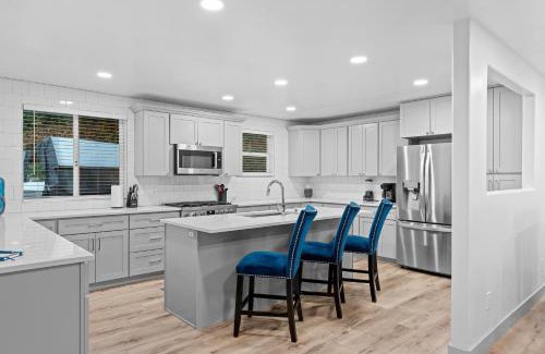 Olympus Cove Casa | Ski Lover's Paradise- 7BR Villa Near Top Resorts home
