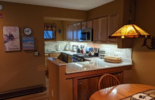 Central Vermont- Killington Condominio | Ski-on Ski-Off Killington Condo en Sunrise Internet de alta velocidad