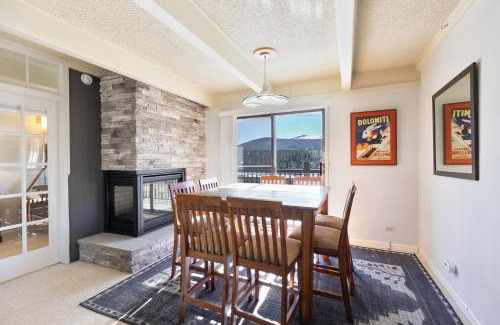 Warrior's Mark Casa | Ski & Racquet Club Condo B