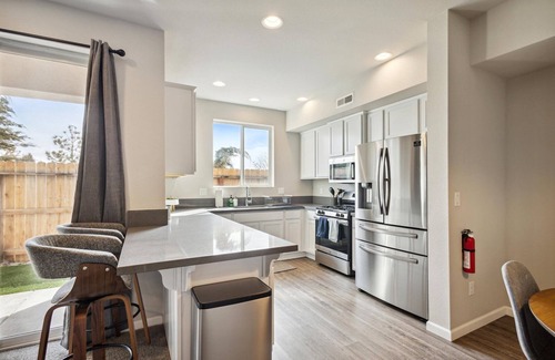 Northwest Reno Casa | Ski & Relax: Updated Townhome Near Downtown, Casinos & Board Games!