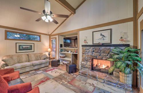 Beech Mountain Casa | Ski Resort Cabin with Deck in Beech Mountain!