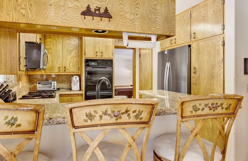 Summit Estates Chalet De Esquí | Ski Resort Relaxation at Crestwood Summit Big Bear