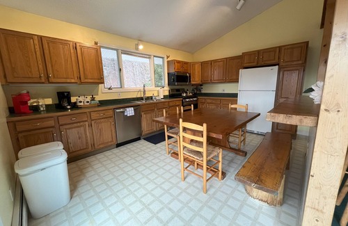 Plymouth Casa | Ski Retreat Townhome in Plymouth, VT