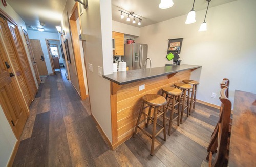 Mountain House Condominio | Ski Run 303