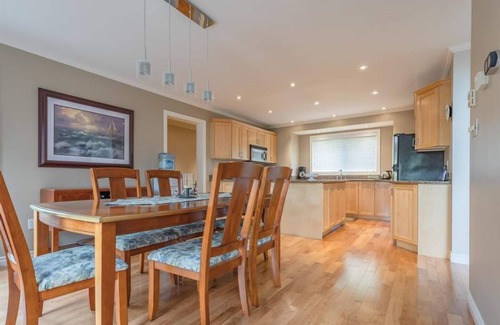 Humber Valley Chalet De Esquí | Ski/Snowboard, Snowmobile, Fishing, Hunting, Hot Tub, Chalet