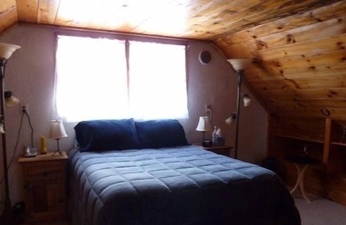 Mount Holly Cabina | Esquí, motos de nieve, esquí de fondo o raquetas de nieve: la cabaña tranquila y acogedora lo tiene todo.