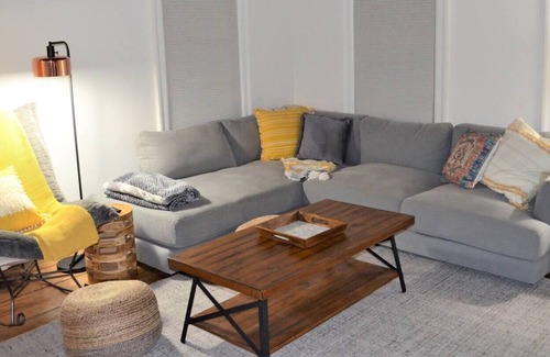 Moscow Otro | Ski Stowe from The Lonely Goat Modern Farmhouse