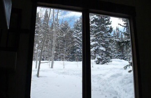 Salt Lake Mountain Resorts Cabina | A pie de la cabina de Brighton Ski Resort