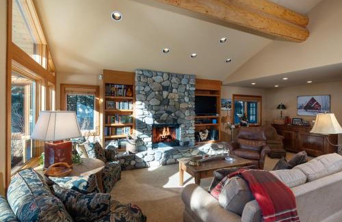Warm Springs Casa | Ski Way Home Steps to the Warm Springs Lift