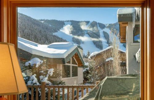 Warm Springs Casa | Ski Way Home Steps to the Warm Springs Lift