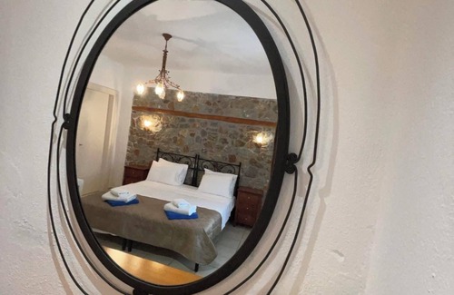 Troulos Casa | Skiathos Island Suites