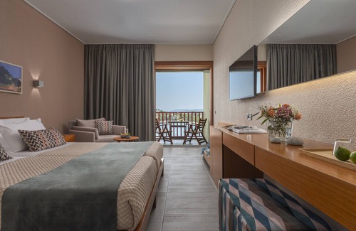 Koukounaries Hotel | Skiathos Palace Hotel