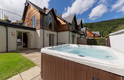 Kenmore Cabaña | Mains of Taymouth, Kenmore ~ 5 * Skibo Lodge - capacidad para 8 personas en 4 habitaciones