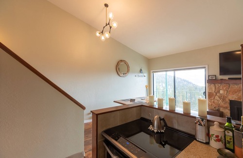 Tahoe Village Condominio | Esquiadores y amantes de la puesta de sol delicias