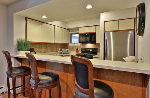 Killington Condominio | Skiers! Fox Hollow 2br/2ba Condo. Across From Pico, Minutes To Killington 2 Bedroom Condo