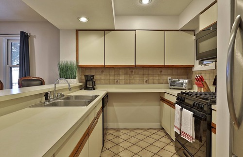 Killington Condominio | Skiers! Fox Hollow 2br/2ba Condo. Across From Pico, Minutes To Killington 2 Bedroom Condo