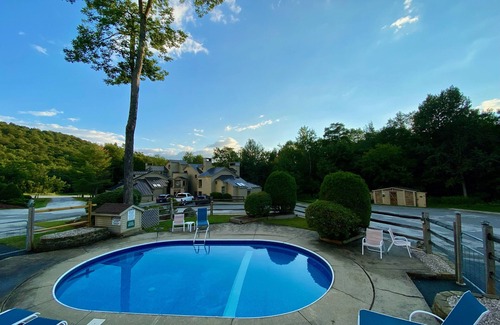 Killington Condominio | Skiers! Fox Hollow 2br/2ba Condo. Across From Pico, Minutes To Killington 2 Bedroom Condo