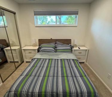 Holladay Casa | Skiing, 2 Kitchens, 2 Units in 1, 80in TVs, WD, 2 Backyards