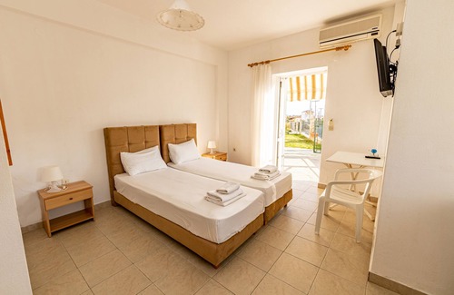 Nea Skioni Apartamento | Skioni Studio: Double Room with Terrace