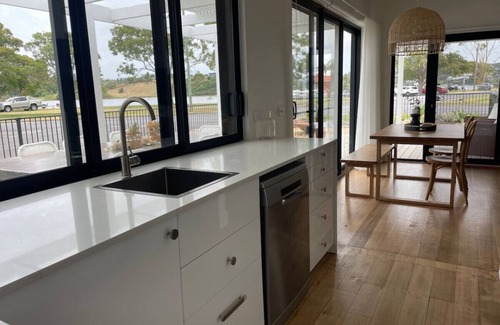 Lakes Entrance Condominio | Skipper’s 2br *Waterfront* Apartment