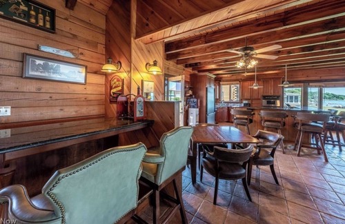 Put-in-Bay Casa | Skipper’s Pine Haven Lakefront