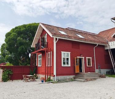 Vikarbyn Apartamento | Skolgårds