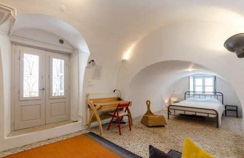 Leonidio Casa | Skounas Home