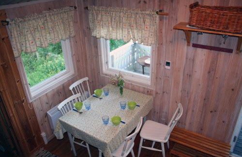 Arjang Casa | Skräddarbo
