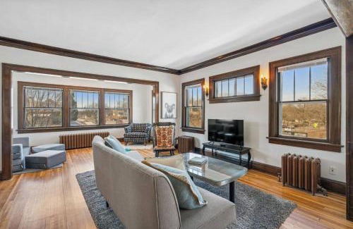 Bryant Apartamento | Sky Apt in Majestic MPLS Duplex