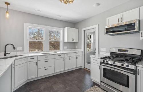 Bryant Apartamento | Sky Apt in Majestic MPLS Duplex