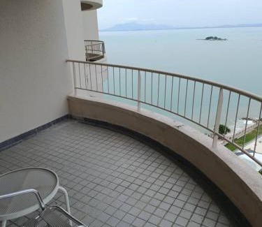 Tanjung Bungah Casa | Sky beach resort