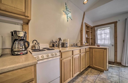 Almond Apartamento | ‘Sky Loft’ Bryson Studio: 1 Mi From Fontana Lake!