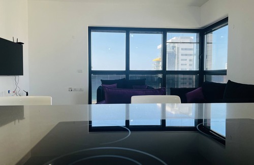 Bat Yam Apartamento | SKY LUX! Apartment front beach (MAX 16 people)