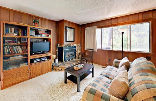 Tahoe Island Casa | Sky Meadows Charmer