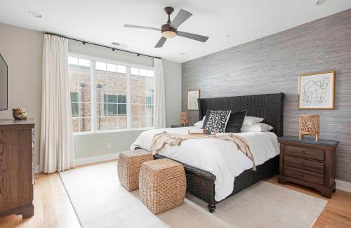 Castleberry Hill Casa | Sky's the Limit