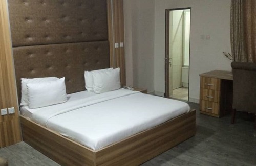 Ikeja Hotel | Sky Suites