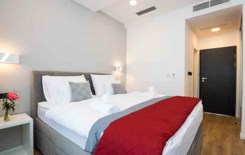 Zadar Cama Y Desayuno | Sky & Sun Luxury Rooms with private parking in the garage
