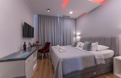 Zadar Cama Y Desayuno | Sky & Sun Luxury Rooms with private parking in the garage