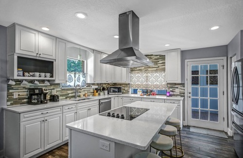 Orange Park Casa | SKY VACATION HOME, Private resort for your family.