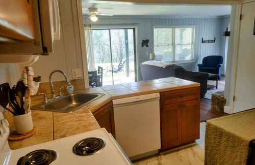 Sky Valley Condominio | Sky Valley's Coziest Condo w/ Views - Dog Friendly!