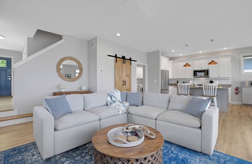 Brooklyn Casa | Skye Retreat : Your Cozy Autumn Retreat on Wamplers Lake