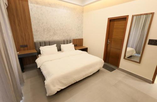 Dehradun Apartamento | Skylight Suites
